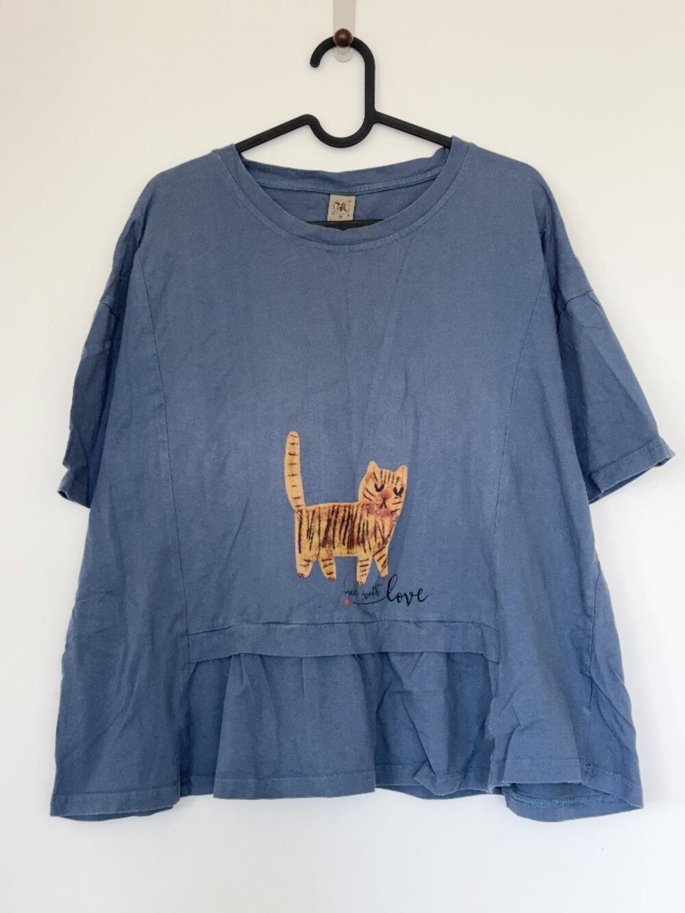 Oversized Cat Print Tee with Ruffle Hem 🐱, Short sleeve, Made in Japan, Blue